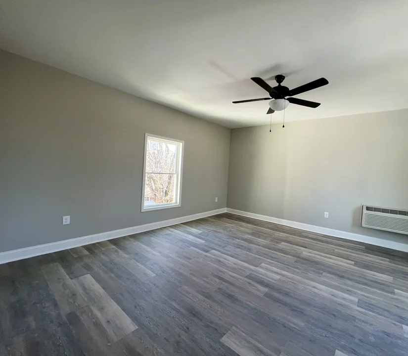 Shady Rest bedroom 1