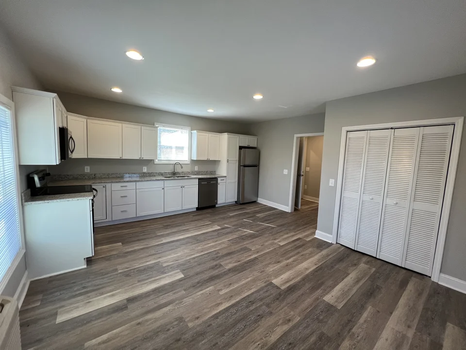 405909FB-F70D-4EB7-BFD0-A6F8CD0A29C1