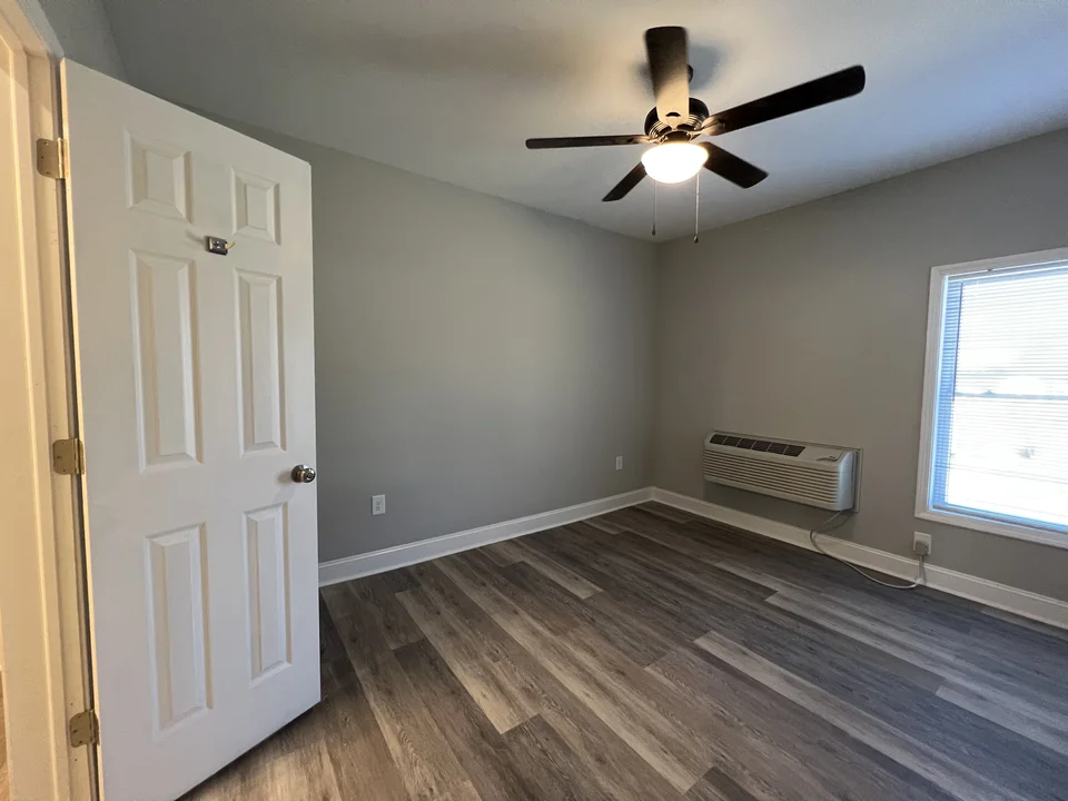 4B65F80E-E136-482E-B072-BF303087E519