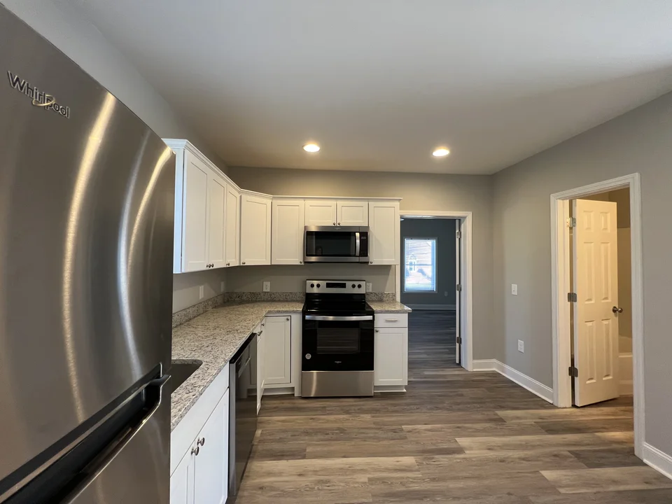 E3AA7BB9-4DD7-4BDA-9CB0-04DEE45B26CD