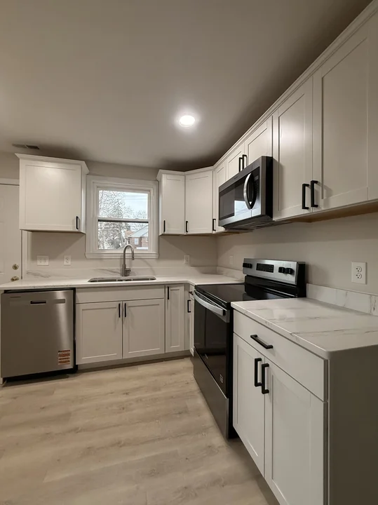 South College kitchen 1