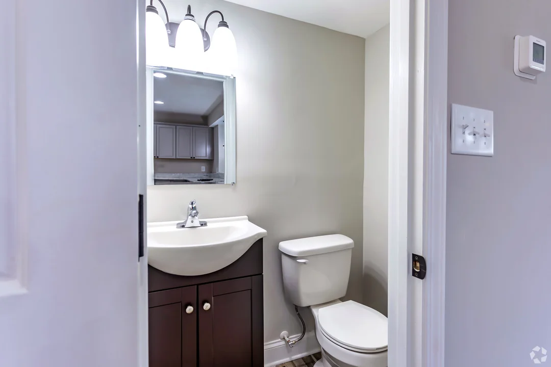 Plaza View Unit 2 - Half Bath